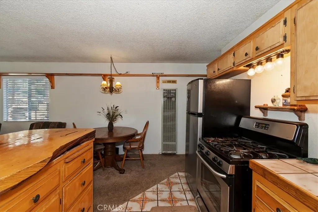 676 Pine Lane, Sugarloaf, California 92386 home-pic-14