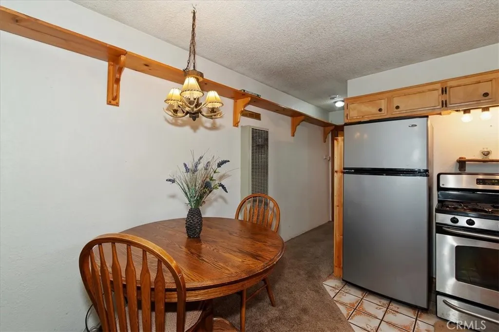 676 Pine Lane, Sugarloaf, California 92386 home-pic-9