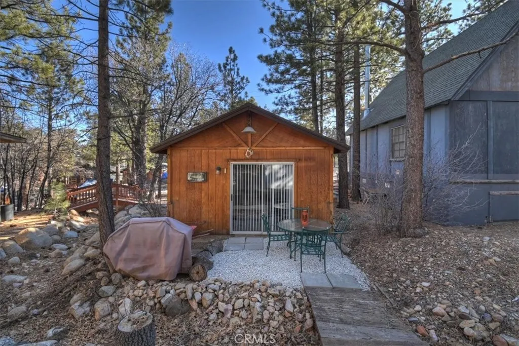 676 Pine Lane, Sugarloaf, California 92386 home-pic-22