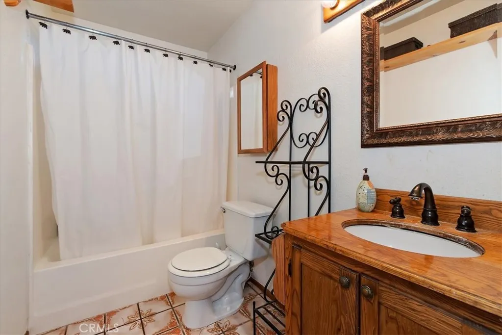 676 Pine Lane, Sugarloaf, California 92386 home-pic-15