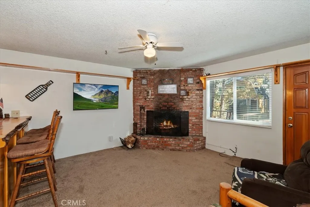 676 Pine Lane, Sugarloaf, California 92386 home-pic-7