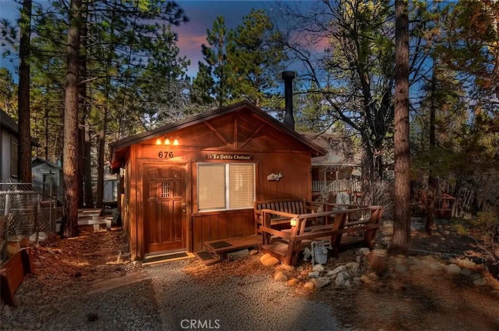 676 Pine Lane, Sugarloaf, California 92386 home-pic-1