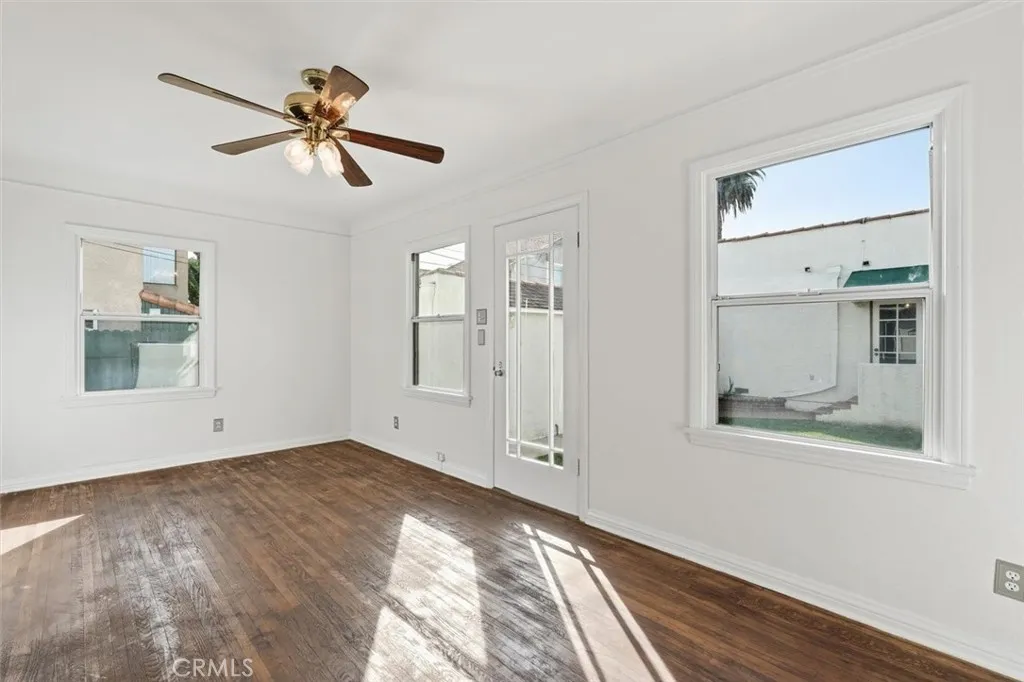 650 Roycroft, Long Beach, California 90814 home-pic-35