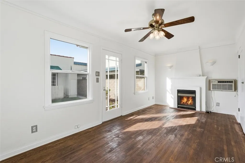 650 Roycroft, Long Beach, California 90814 home-pic-34