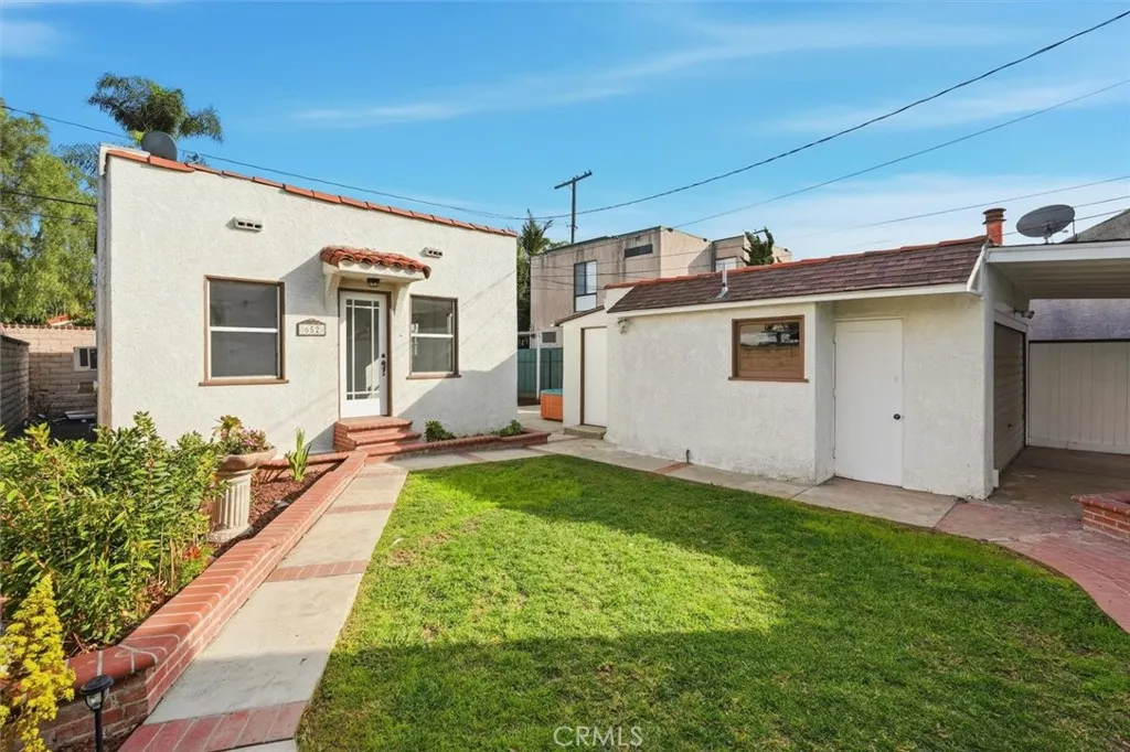 650 Roycroft, Long Beach, California 90814 home-pic-32
