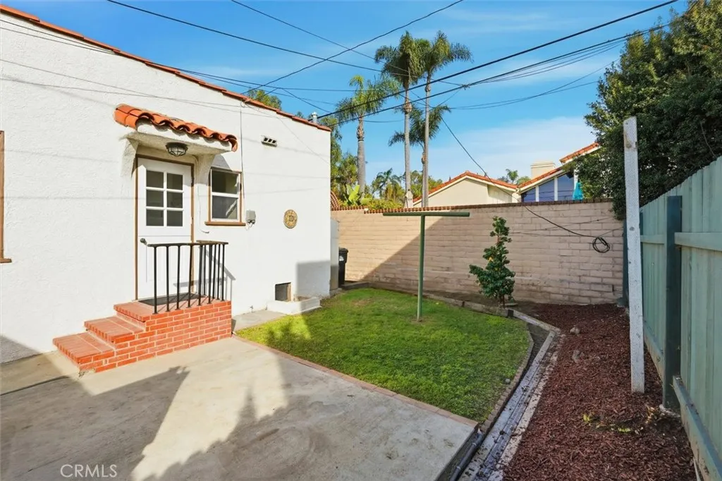 650 Roycroft, Long Beach, California 90814 home-pic-46