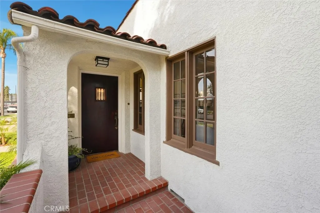 650 Roycroft, Long Beach, California 90814 home-pic-2