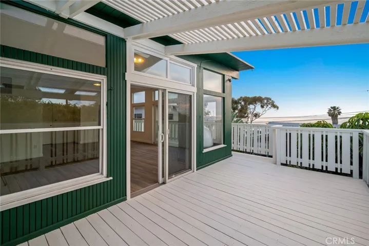 Wrap around deck