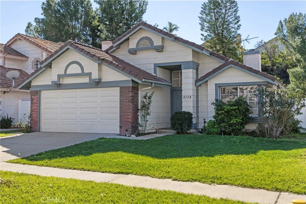 3178 Dogwood Drive, Corona, California 92882 home-pic-1