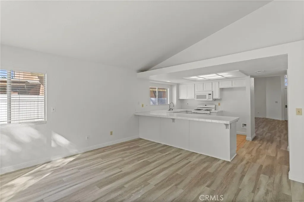 3178 Dogwood Drive, Corona, California 92882 home-pic-6