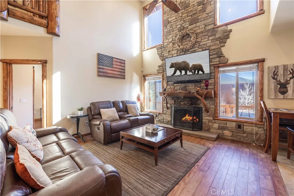 42550 Bear Loop, Big Bear City, California 92314 home-pic-4