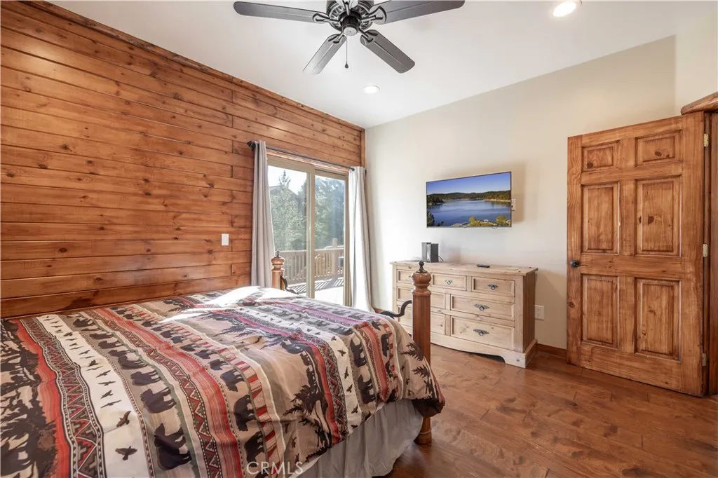 42550 Bear Loop, Big Bear City, California 92314 home-pic-18