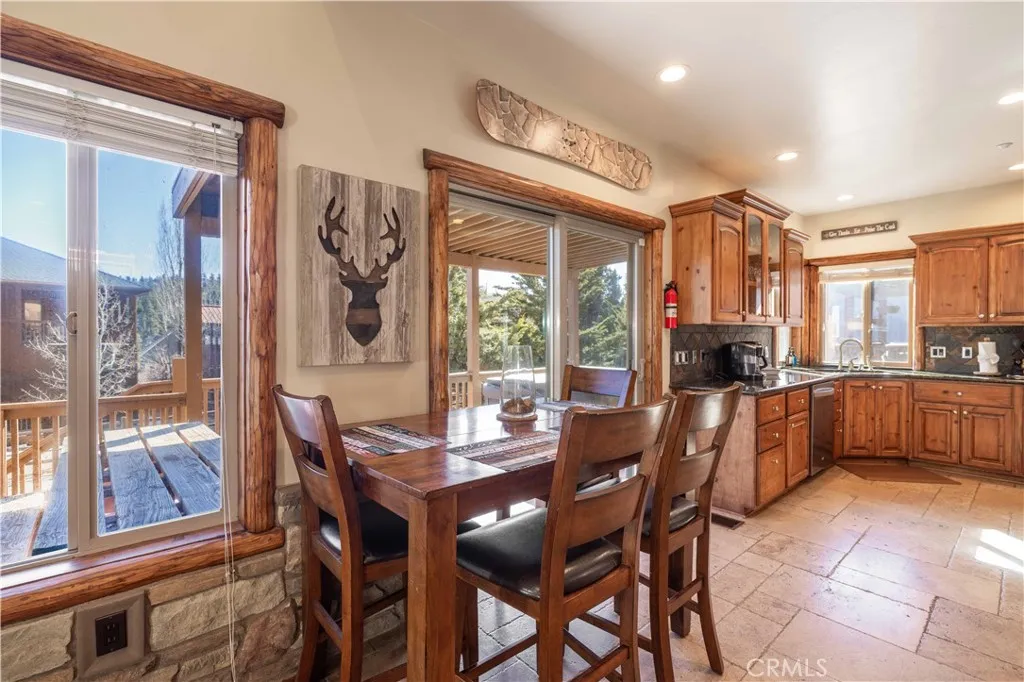 42550 Bear Loop, Big Bear City, California 92314 home-pic-8