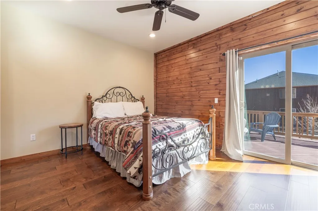 42550 Bear Loop, Big Bear City, California 92314 home-pic-17
