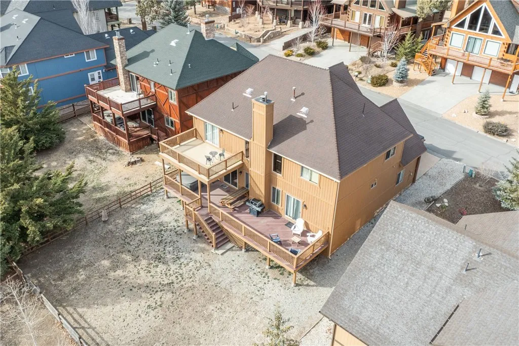 42550 Bear Loop, Big Bear City, California 92314 home-pic-37