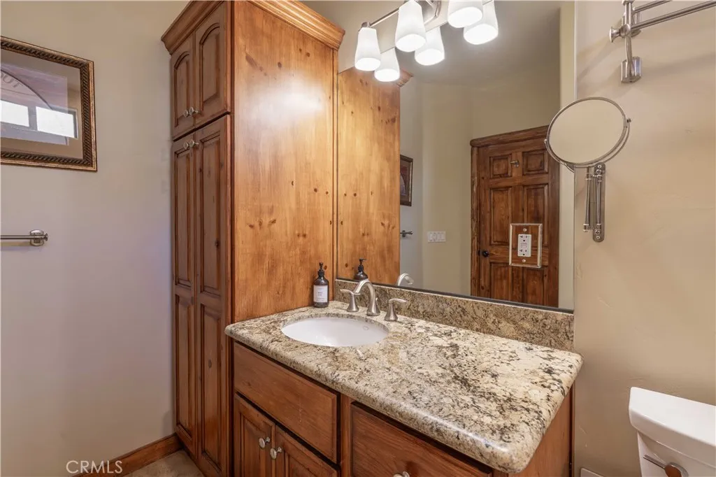 42550 Bear Loop, Big Bear City, California 92314 home-pic-20