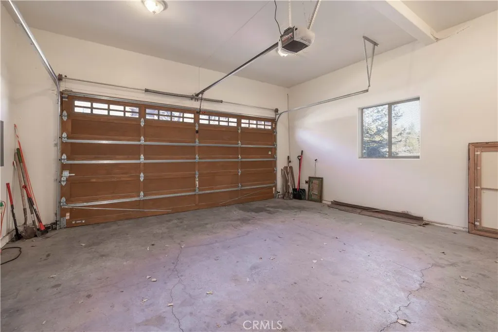 42550 Bear Loop, Big Bear City, California 92314 home-pic-34