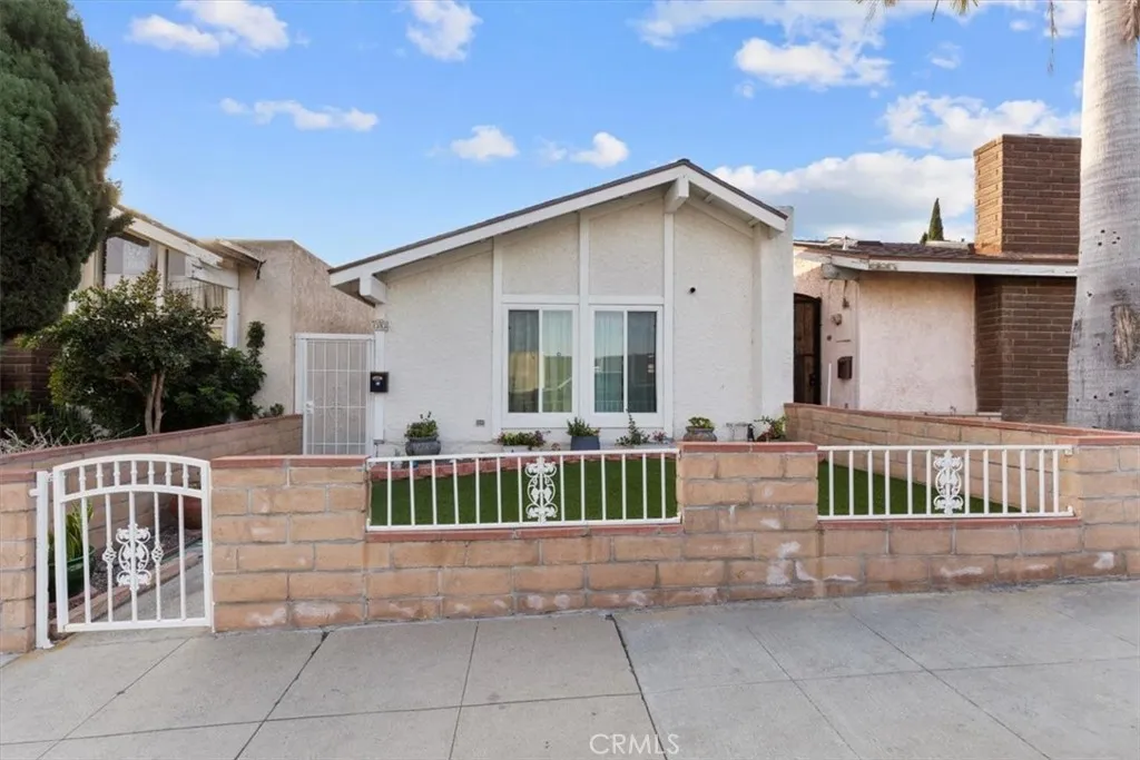 1353 Termino Avenue, Long Beach, California 90804 home-pic-33