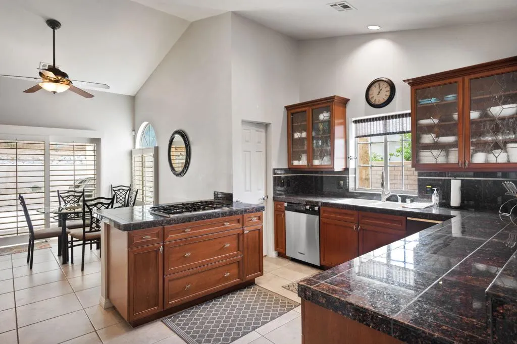 109 Chelsea Circle, Palm Desert, California 92260 home-pic-18