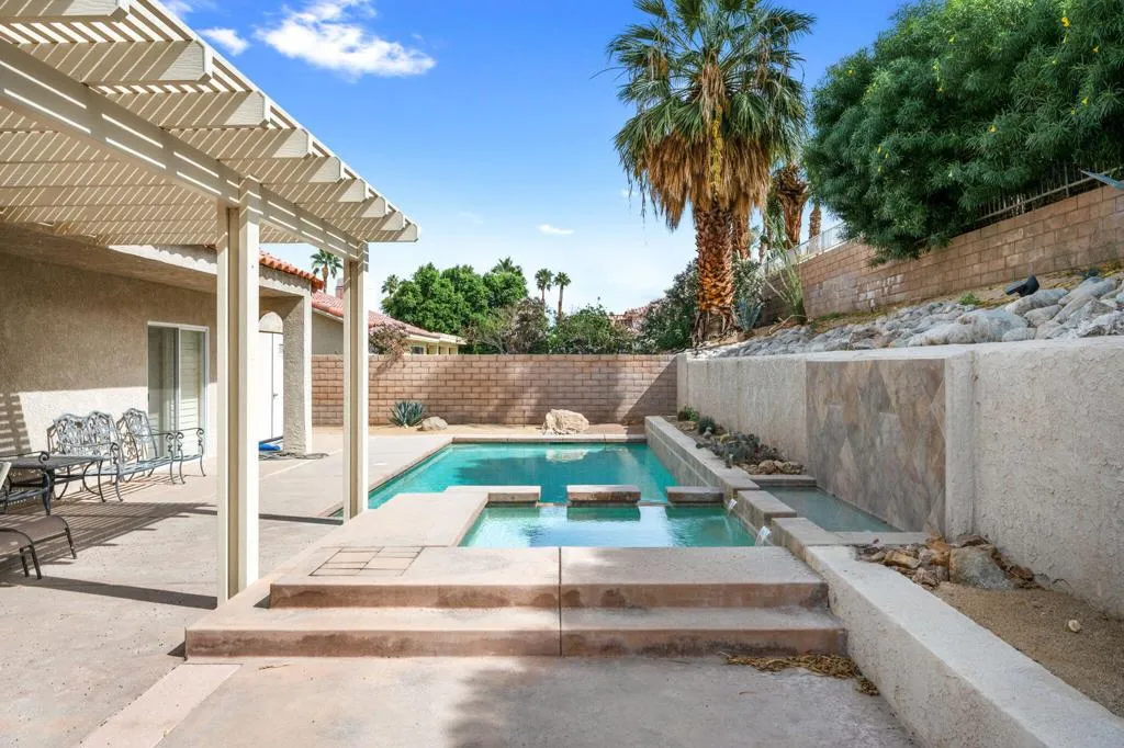 109 Chelsea Circle, Palm Desert, California 92260 home-pic-40