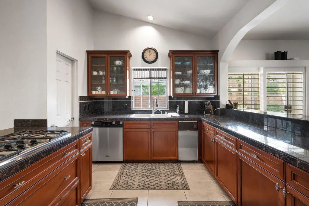 109 Chelsea Circle, Palm Desert, California 92260 home-pic-16
