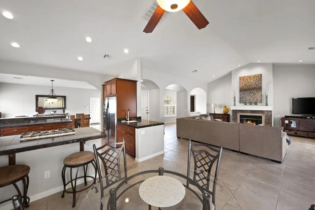 109 Chelsea Circle, Palm Desert, California 92260 home-pic-15