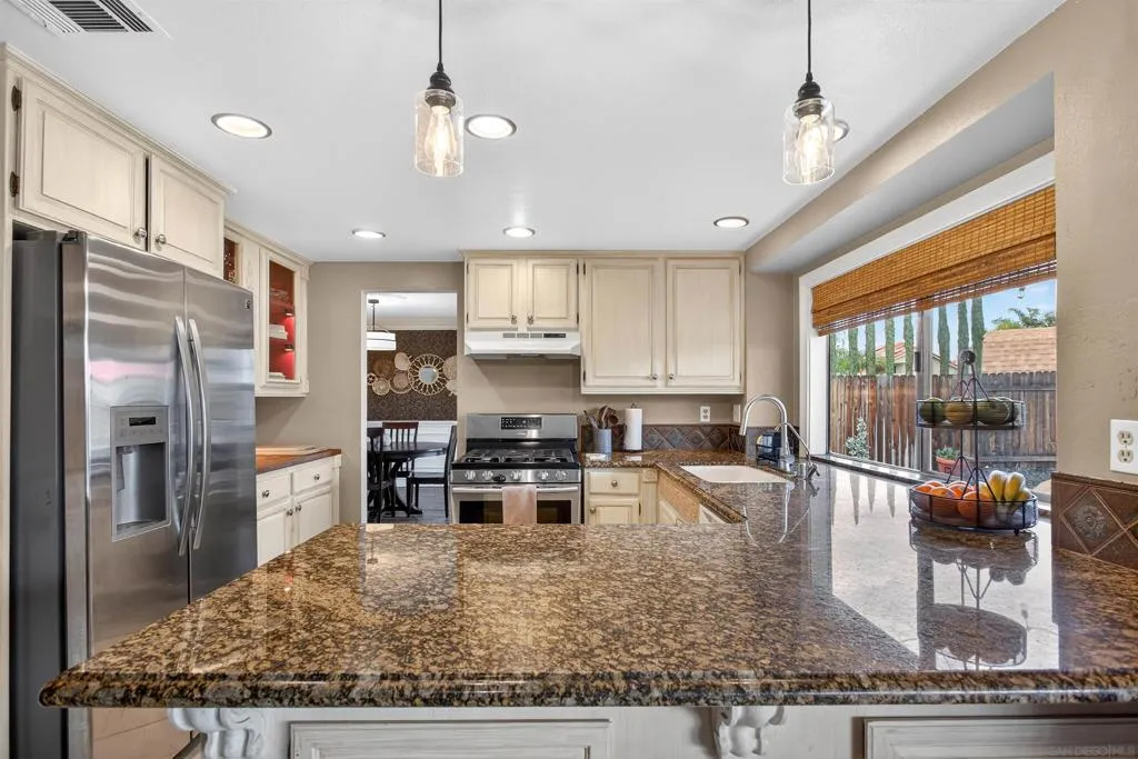 30932 Greensboro Dr, Temecula, California 92592 home-pic-7