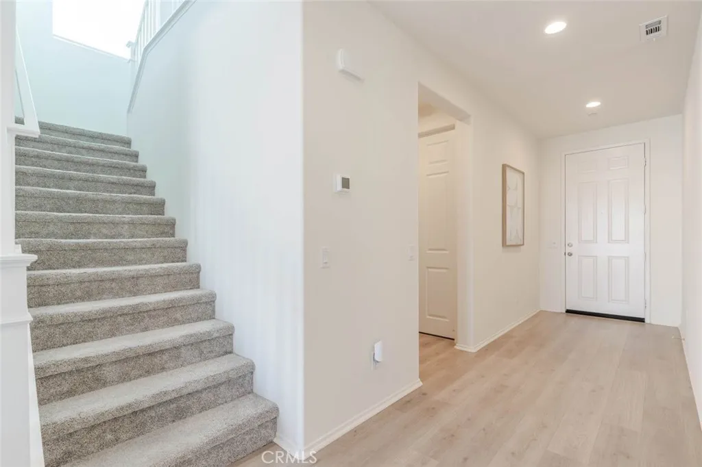 2133 Kettering Street, Lancaster, California 93535 home-pic-4