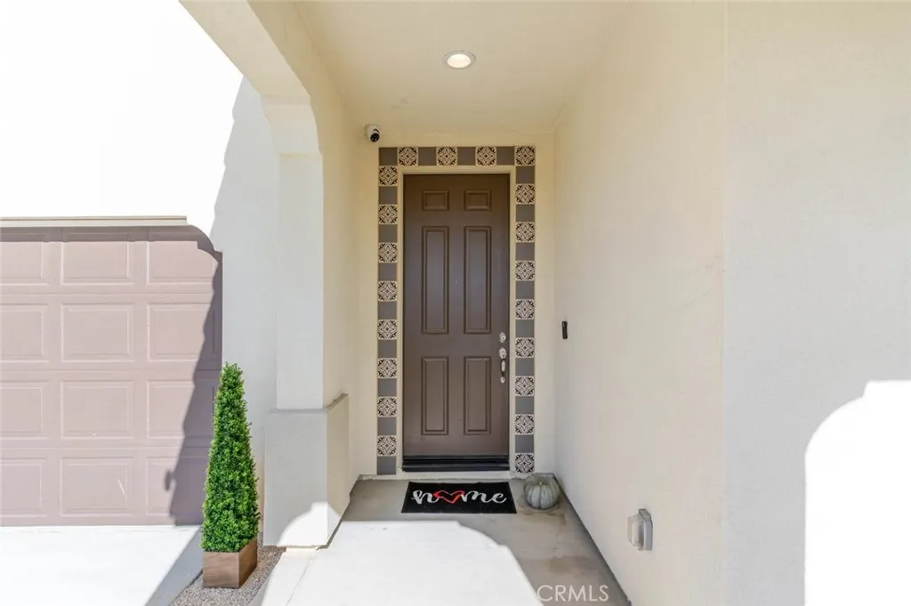2133 Kettering Street, Lancaster, California 93535 home-pic-2