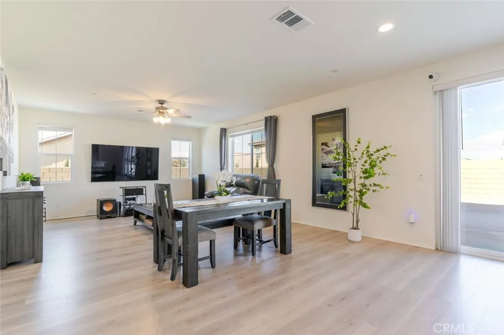 2133 Kettering Street, Lancaster, California 93535 home-pic-10