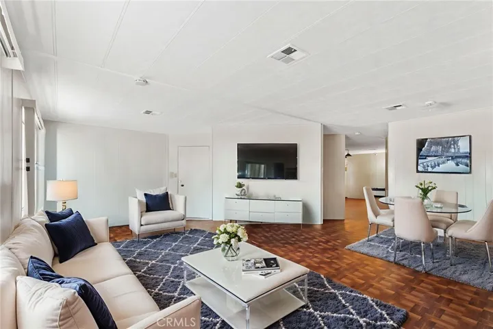 Family room (additional to living room virtually staged)