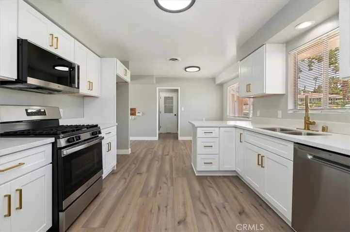 2111 Elsinore Road, Riverside, California 92506