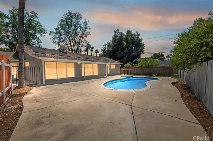 2111 Elsinore Road, Riverside, California 92506