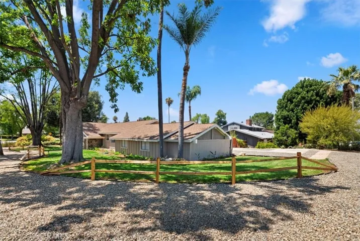 2111 Elsinore Road, Riverside, California 92506