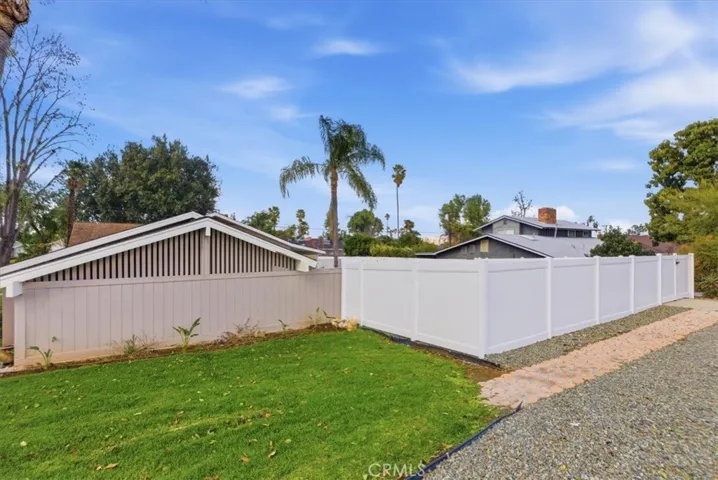 2111 Elsinore Road, Riverside, California 92506