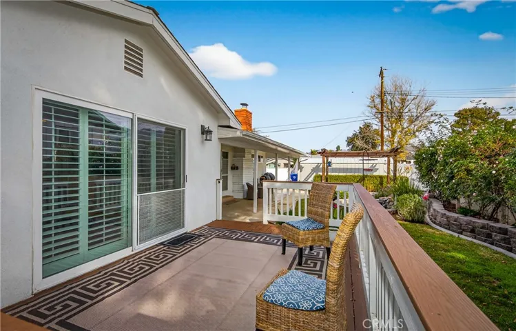 Deck off of Living area