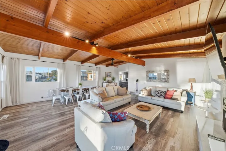 Living & Dining Area