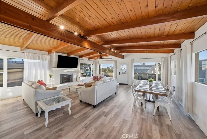 Living & Dining Area