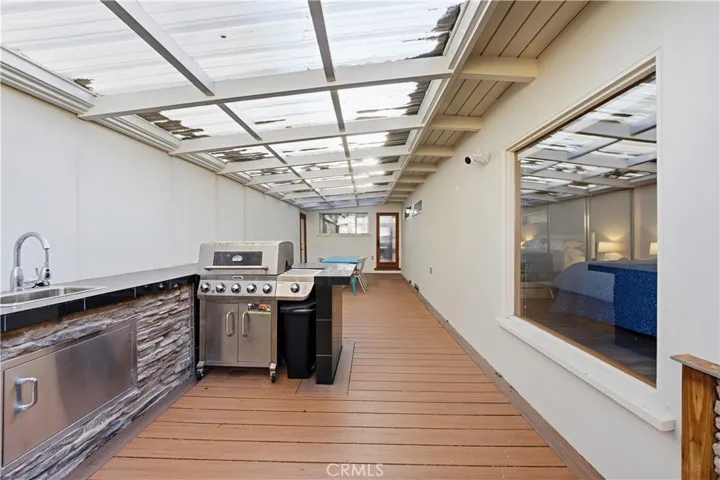 Outdoor Kitchen