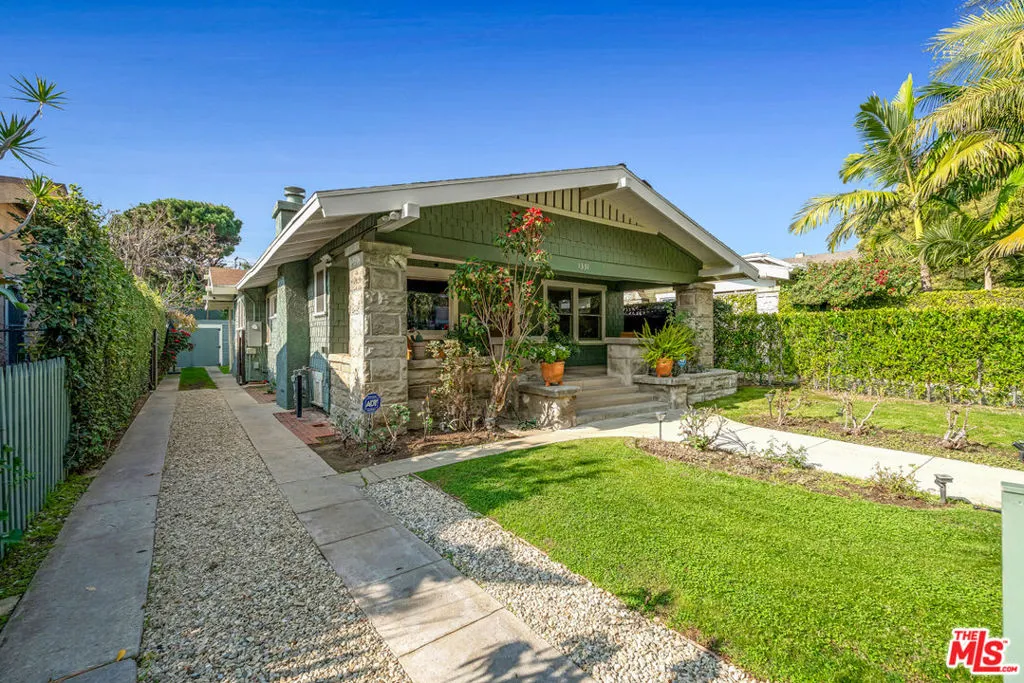1331 N Cherokee Avenue, Los Angeles, California 90028 home-pic-5