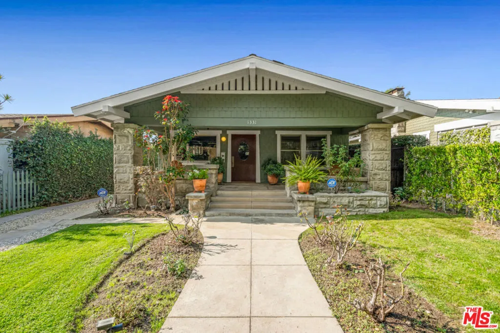 1331 N Cherokee Avenue, Los Angeles, California 90028 home-pic-3