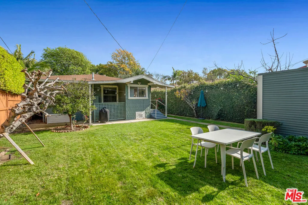 1331 N Cherokee Avenue, Los Angeles, California 90028 home-pic-30