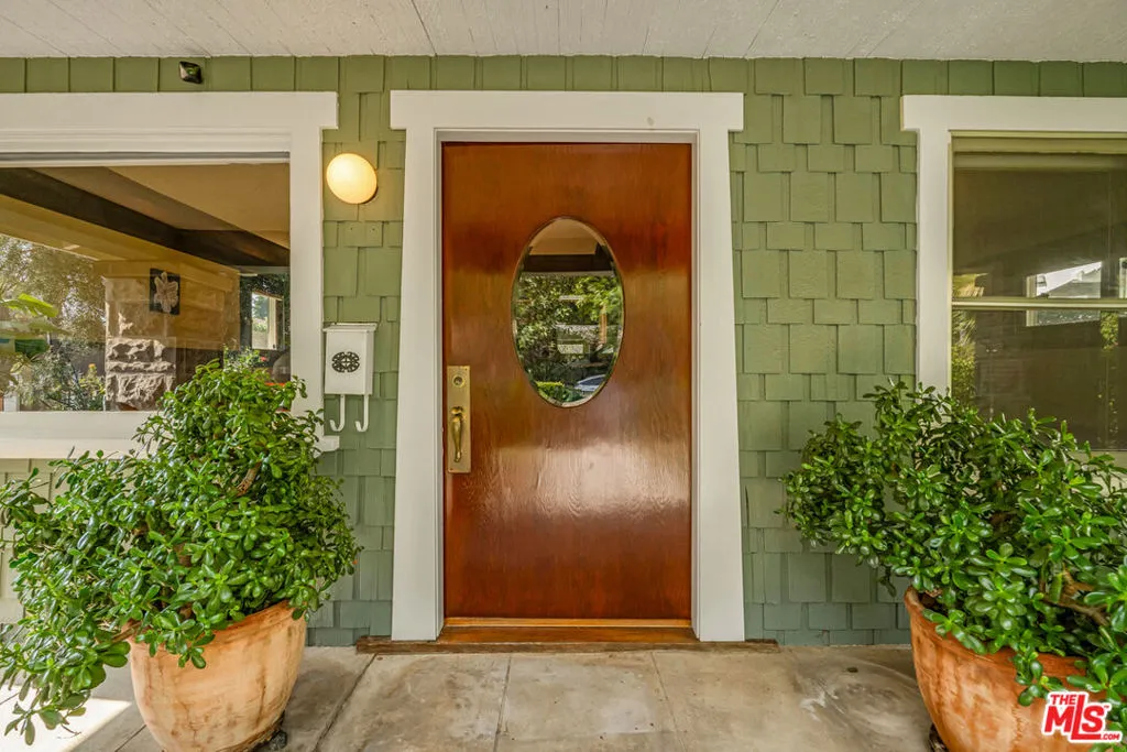 1331 N Cherokee Avenue, Los Angeles, California 90028 home-pic-6