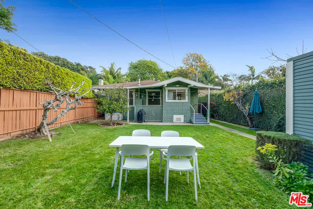 1331 N Cherokee Avenue, Los Angeles, California 90028 home-pic-31