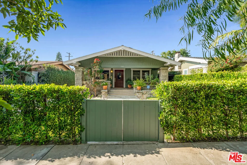 1331 N Cherokee Avenue, Los Angeles, California 90028 home-pic-1