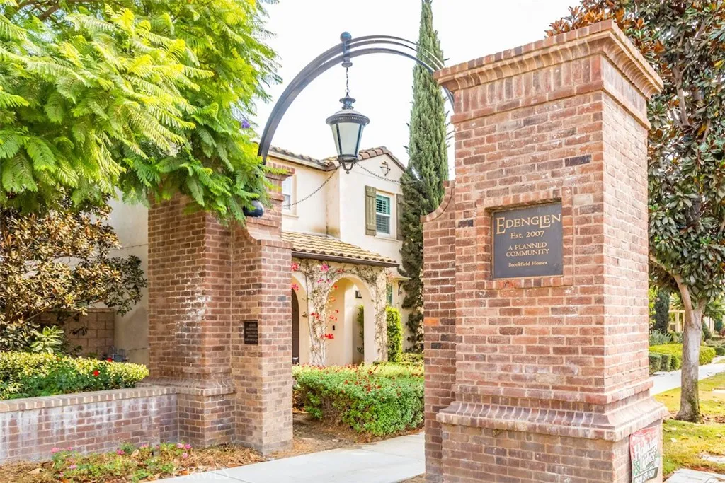 3918 E. Bucknell Paseo, Ontario, California 91761 home-pic-25