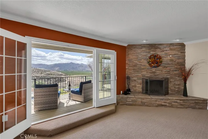 WELCOME HOME!  AMAZING VIEWS OF MOUNTAINS, ORANGE GROVES AND CITY LIGHTS