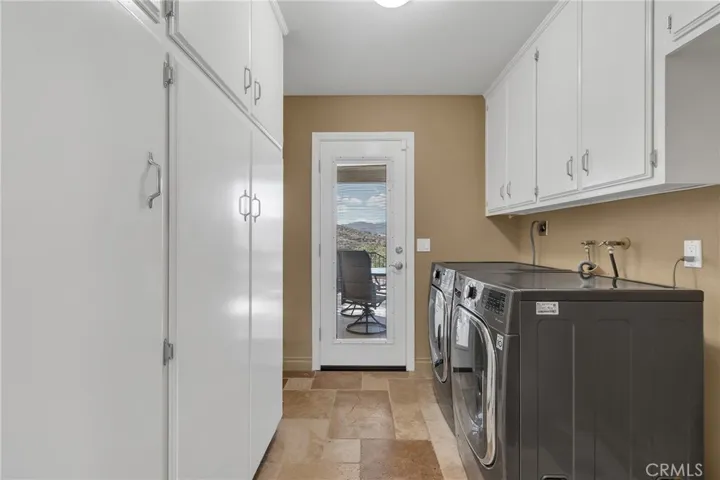 LAUNDRY ROOM OFF THE KITCHEN