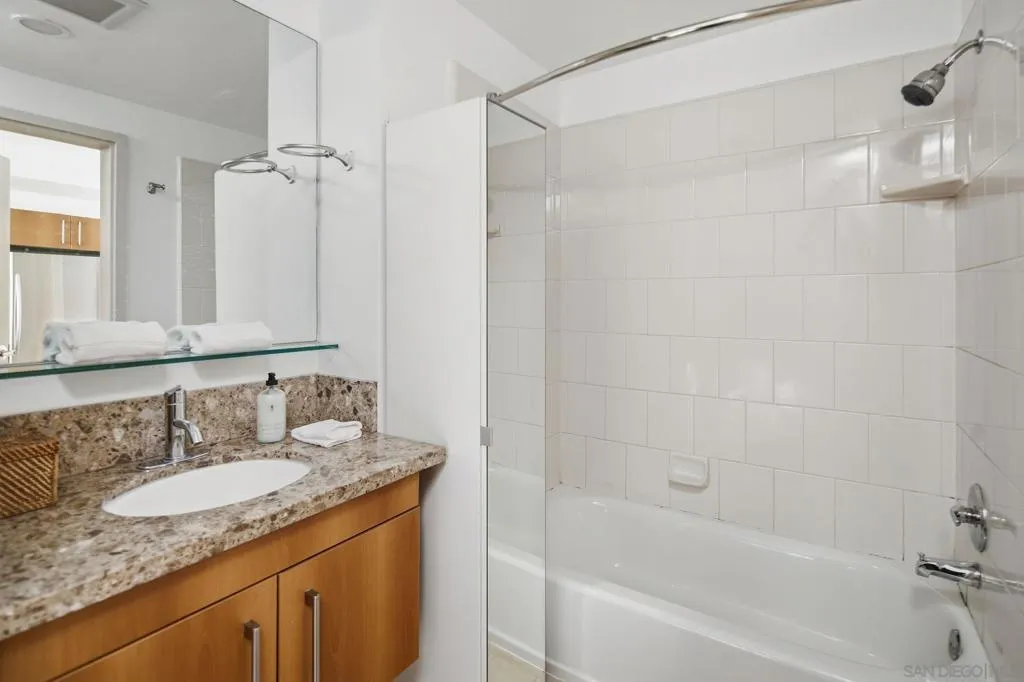 321 10th Ave 304, San Diego, California 92101 home-pic-20