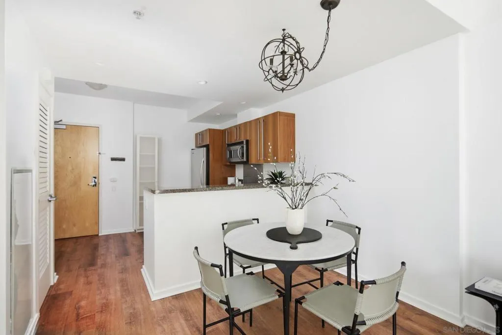 321 10th Ave 304, San Diego, California 92101 home-pic-6